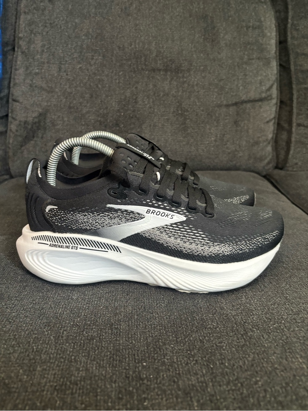 Brooks Adrenaline GTS 25 Women's Black Grey White 8.5 2EE